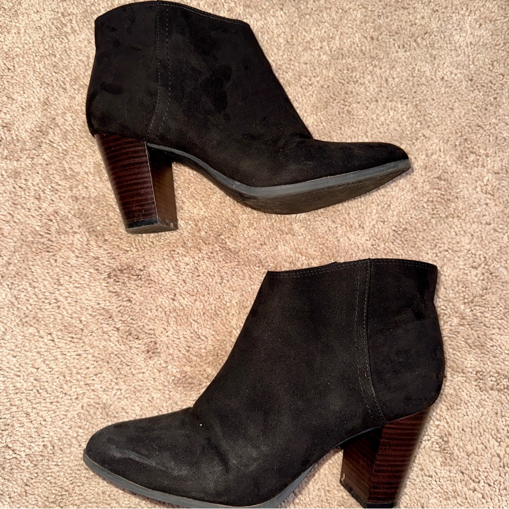 Old Navy Black Ankle Booties